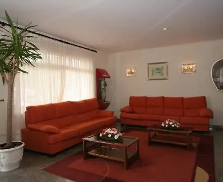 Con D´arbon Hotel 2*